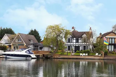 Image de Lux 8Br Thamesfront Villa w/ Yacht & Sauna