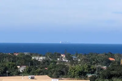 Image de Cozy Seaview Retreat Discovery Bay: Camelot Village: Puerto Seco beach 5 mins