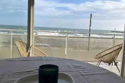 Image de Au Grau d Agde Villa en Front de mer Les Pieds Dans l eau! ! !