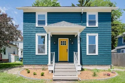 -Destination  Downtown - 2 bed, 1 bath