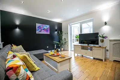 Image de Families & Contractors. Quiet parkland location close to amenities Milton Keynes