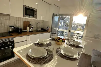 Image de Fantástico T3 Porto - 6 Pessoas - Novo