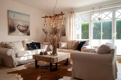 Image de Ostseezwilling 1, Traumhafte Doppelhaushälfte für 6 Personen in Zingst mit Kamin