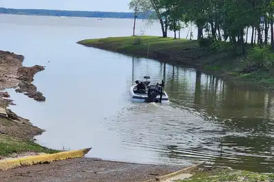 Image de #4-Lake Front Fishing Shack