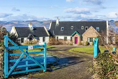 Image de Anchored Down! Glenbeigh Holiday Home with Stunning Views!