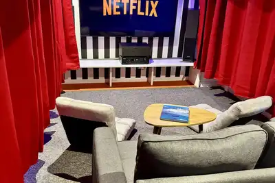 Image de Expérience cinéma dans 2 pièces près de Montmartre - Paris