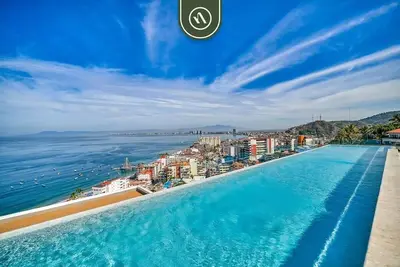Image de Oceanview 2 Br Condo - Rooftop Pool - Luxury