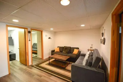 Image de 8ppl|Pets Welcome| 2 Game Rms|Hot Tub|Large Deck