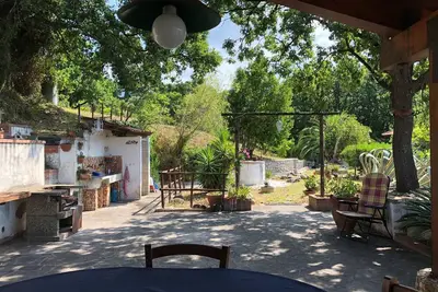 Image de Villa Immersed in Green in the hills 1 km from the Sea