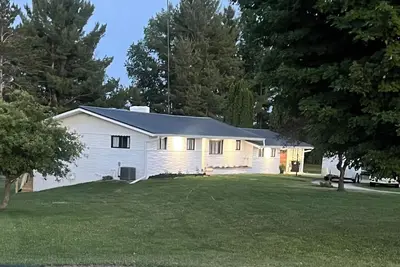 Image de Large country home in charming Clare, Mi! Sleeps14 ppl!