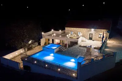 Image de Stipanovi Dvori • Private Pool • Getaway • Party allowed