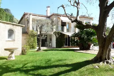 Image de A lovely large Villa with a big swimming pool and gardens in a calm area of Cannes - 1921