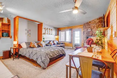 Image de 2 Mi to Granby Ranch: Dog-Friendly Studio!