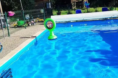 Image de Maison familiale au calme avec piscine et parc