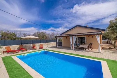 Image de Holiday house Aslan with pool