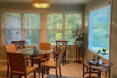 Image de Ole Miss Easy! Comfortable 3/2 4 minutes from the Square, 6 to the Grove!