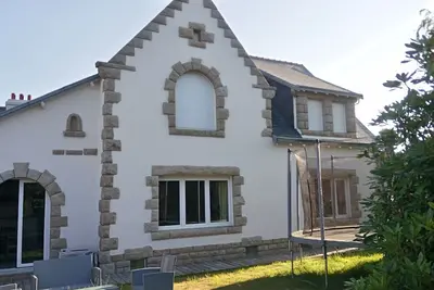 Image de Maison Indépendante Centre Ville Jardin 8 Personnes 2 Kilomètres de la mer