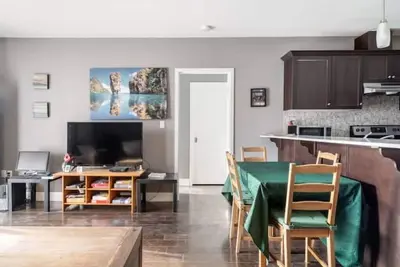 Image de Downtown Condo (License No. 23 112884 Str)