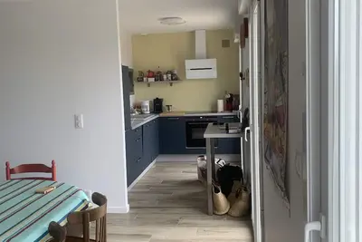 Image de Les pieds dans le sable. . .