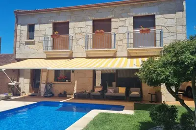 Image de Chalet Os Castaños