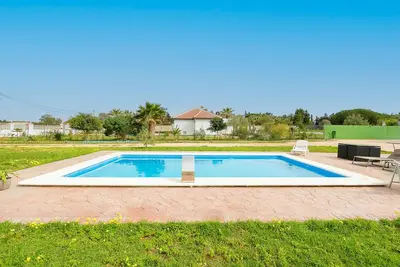 El Coto - Lovely villa with private pool and free WiFi