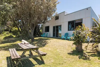 Image de Sleeps 4, Estuary Front in Pukehina Beach, two minutes to beach