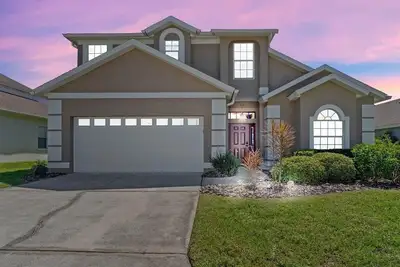 Image de Spacious Villa South Facing Pool 20 min to Disney