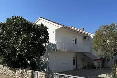 Image de Appartement de deux chambres avec la terrasse Novalja, Pag (A-22963-e)