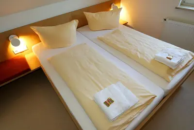 Image de Doppelzimmer, Kat A, Nichtraucher, Wc und Dusche - Hotel Werneths Landgasthof Hirschen