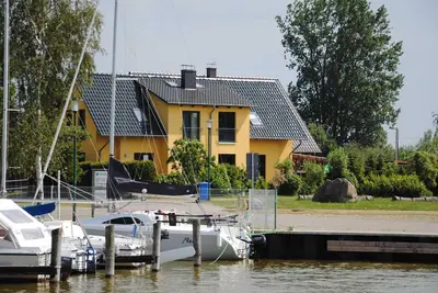 Image de Ferienhaus am Saaler Bodden - Doppelhaushälfte