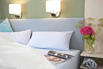 Image de Fz 32qm 2e2k 04/05, 09 - Bue - Hotel Jess. . . am Meer