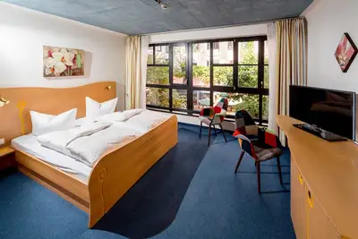 Doppelzimmer Basic - Arthotel Magdeburg Gmbh