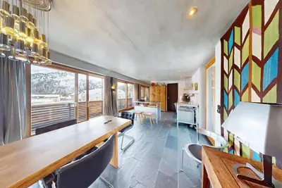 Modern, bright 3½ room apartment on two floors (2nd & 3rd floor) with direct acc