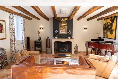 Image de Stunning 17th century farm house, close to Paris and Versailles, with pool!