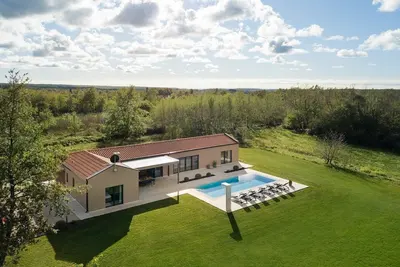 Image de Luxury Villa Vesna with pool Istria, jacuzzi, quiet area, family, stylish