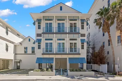 Image de Akoya House at The Gemma