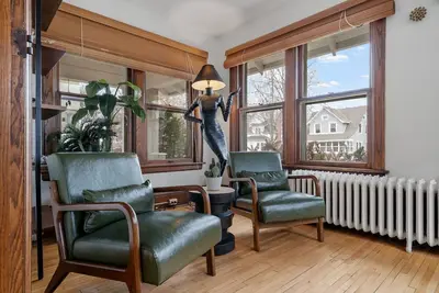 Image de MINNeSTAY* Cottage on Upton | Linden Hills