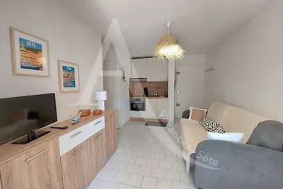 Image de T2 rez de jardin, parking, wifi, plages