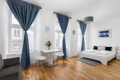 Image de Blue Vibe studio - Florenc - Sleeps 3
