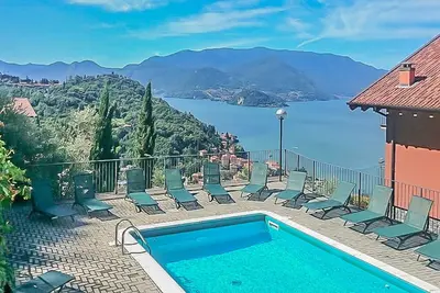 Image de Golden View Apartment by Varenna Holidays