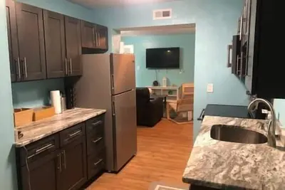 Image de Couple blocks from the beach vacation getaway! #2