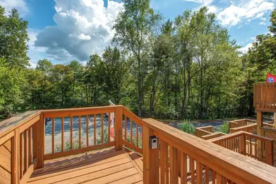 Peaceful 2bd Home in a Gated Community! WiFi+Views