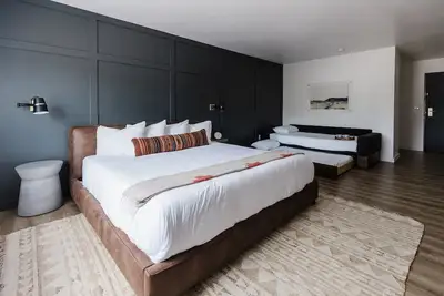 Image de Wonderstone King w/Double Sleeper Trundle