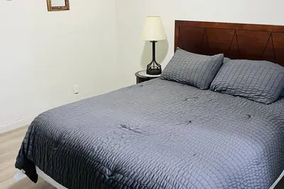 Image de Cozy retreat across the street from Shawano Lake.