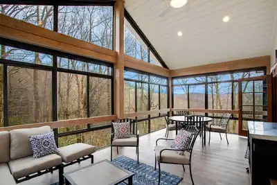 Image de Charming Home near Great Attractions