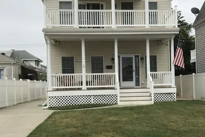 Image de Weekly summer rental 1 block from beach with beach locker