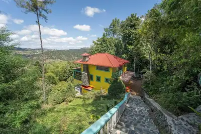 Image de Color's Village, 3 bedroom vibrant colors chalet with stunning Mountain View!