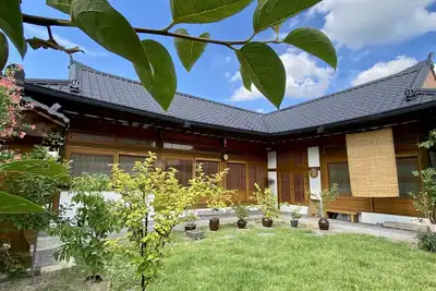 Image de Healing and Cozy Korean Traditional Hanok Experince.