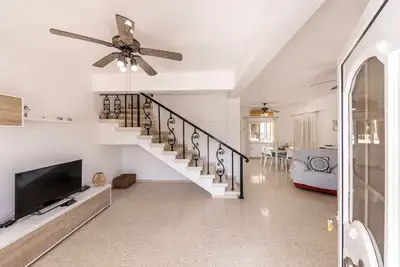 Image de Ayia Thekla Sea Breeze Villa