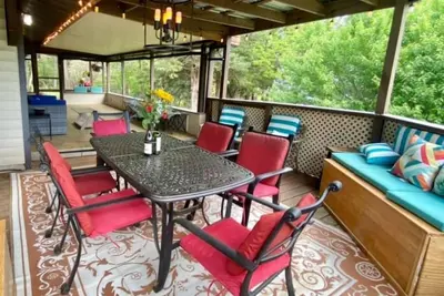 Image de Peaceful Beaver Lake get-away